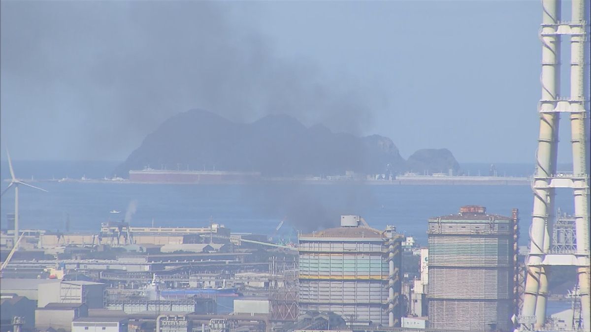 【速報】「パワーショベルから黒煙」北九州市若松区で車両火災