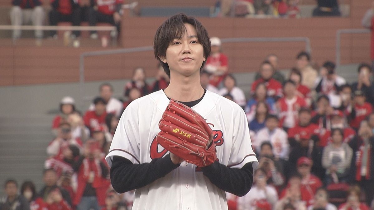 Snow Man・阿部亮平さんが始球式でストライク投球 大役務めコメント 広島ー中日のシーズン開幕戦