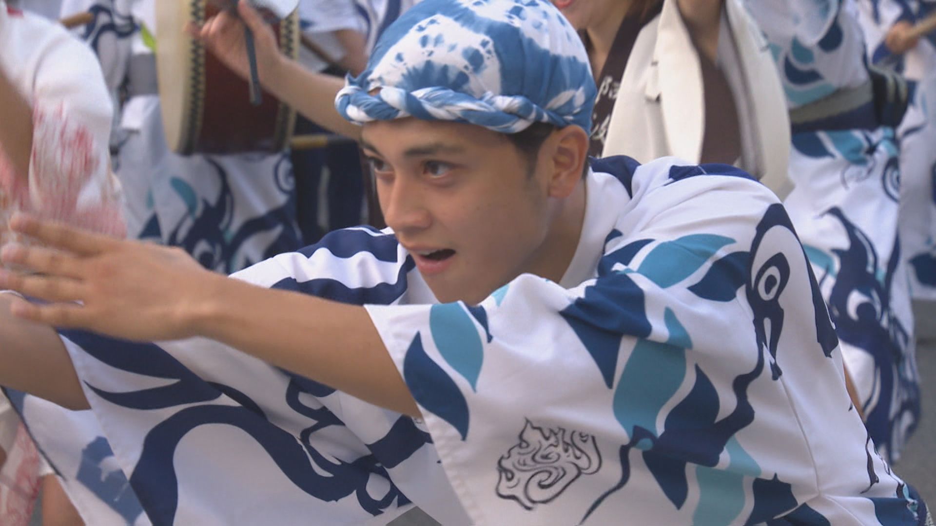 踊る阿呆が絶好調！演舞場分割の試みも 13日の阿波踊り【徳島】（2026