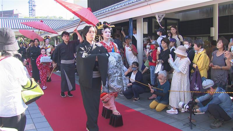優美に｢花魁道中｣ 熊本城坪井川園遊会（2025年10月12日掲載）｜KKT