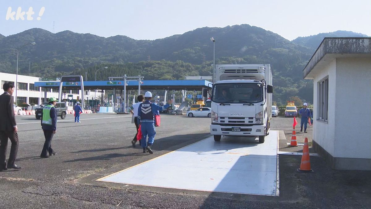 過積載の取り締まり(13日･八代市)