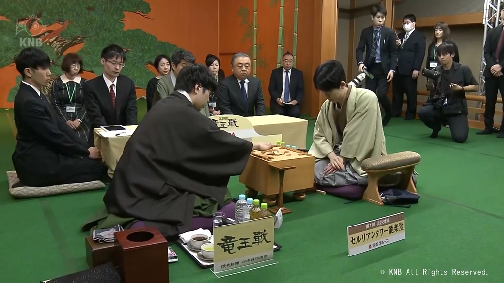 服部慎一郎七段（富山市出身）竜王戦第１局　藤井聡太竜王に敗れる
