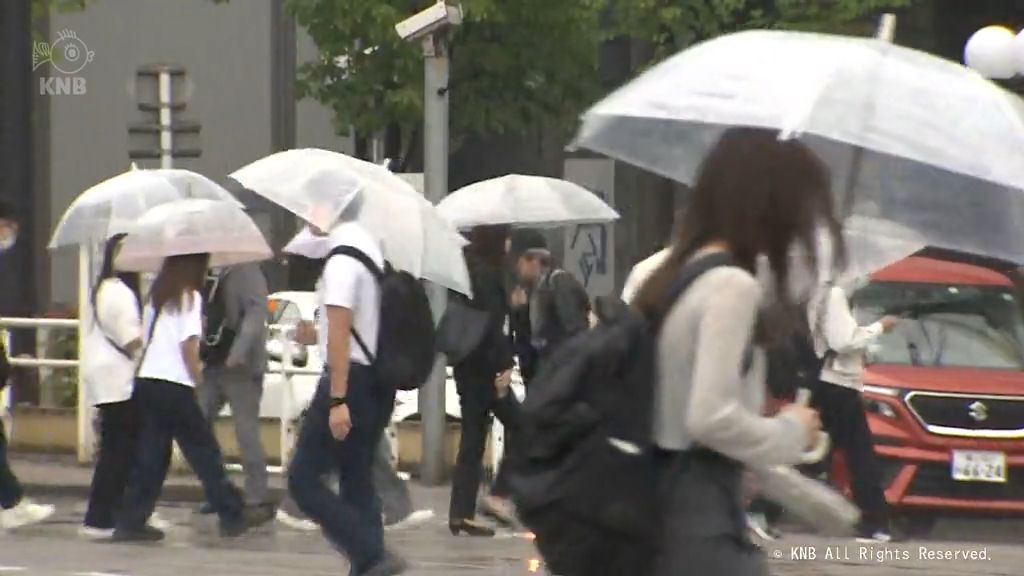 富山市で久しぶりの雨　天気は次第に回復に向かう