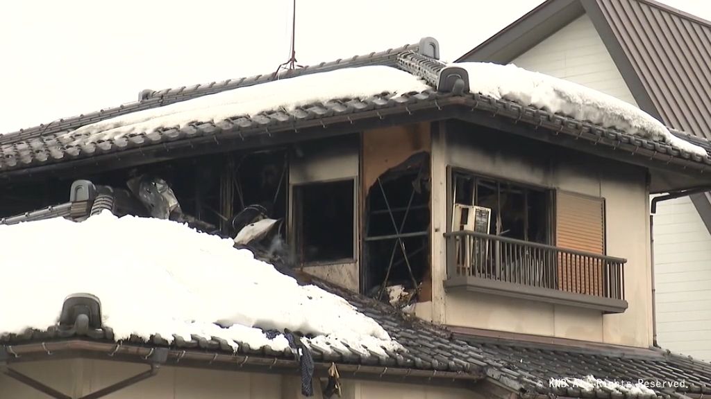 富山市で住宅火災　焼け跡から身元不明遺体見つかる