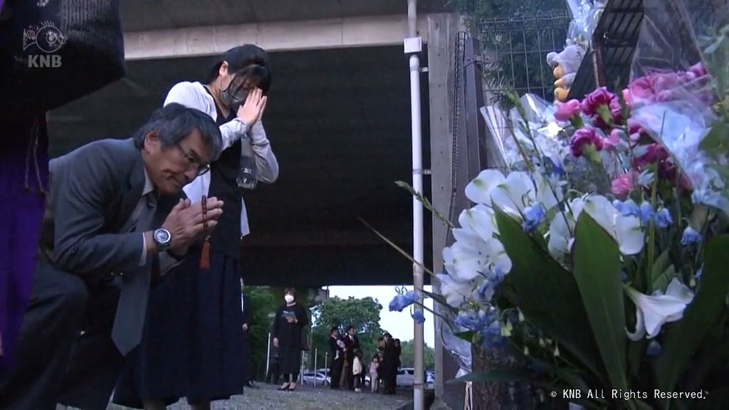関越道バス事故から１２年　富山県内の遺族らが犠牲者を悼む