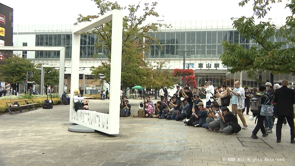 「たくさん交流できて楽しい」富山駅周辺で　北陸最大級のコスプレ系イベントにぎわう