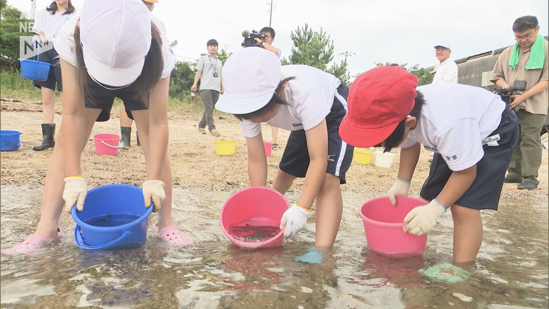 大きくなってね」フグはえ縄漁発祥の地＝周南市粭島で小中学生が