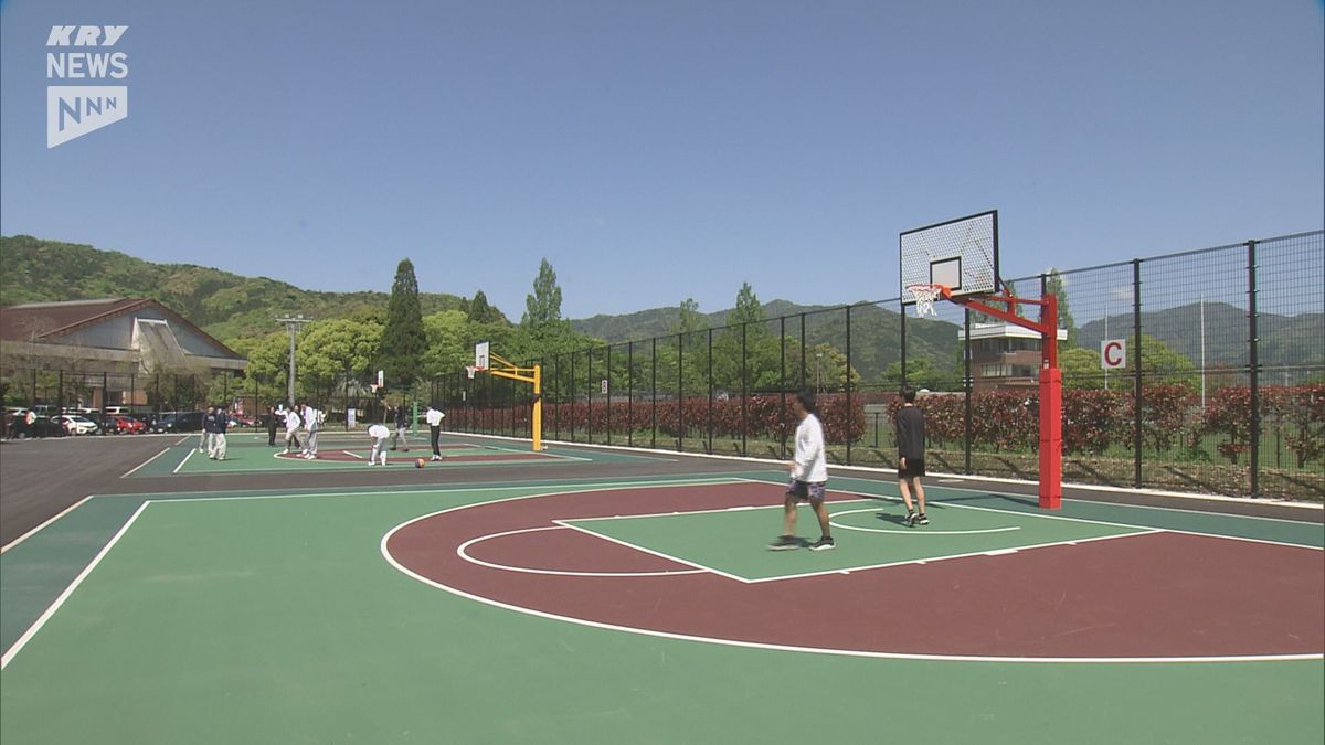 3×3コート4面に照明も 維新百年記念公園のバスケットボールコートが 