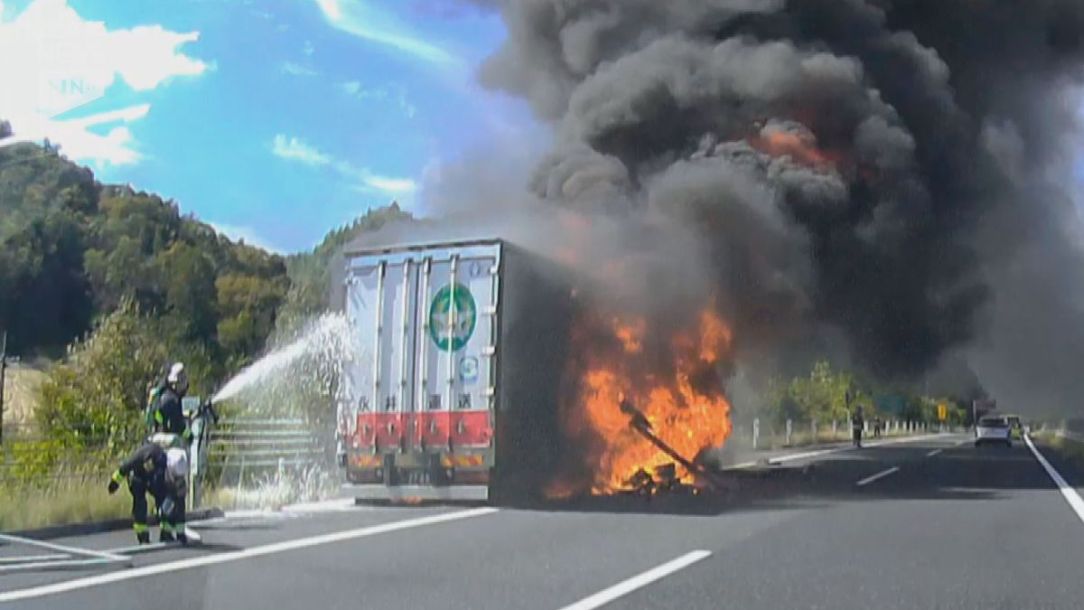 トラック火災が発生　山陽道下り玖珂IC～熊毛ICが通行止め