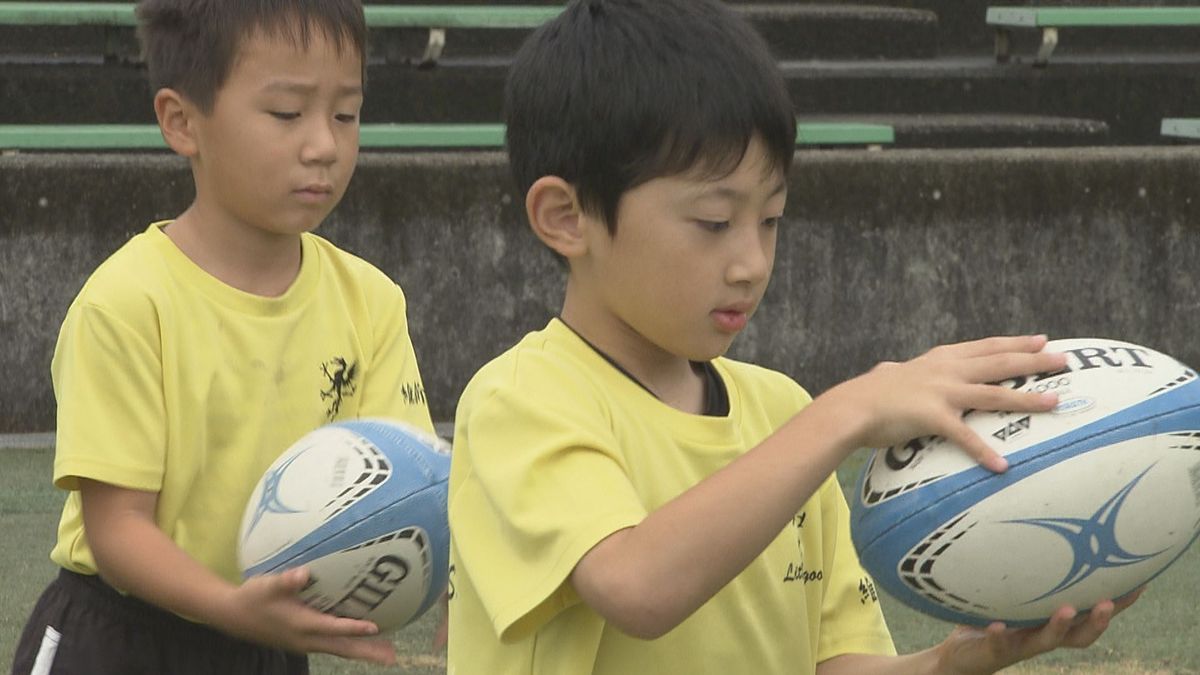 みんなでボールをまわしてトライ！山口市でタグラグビー教室