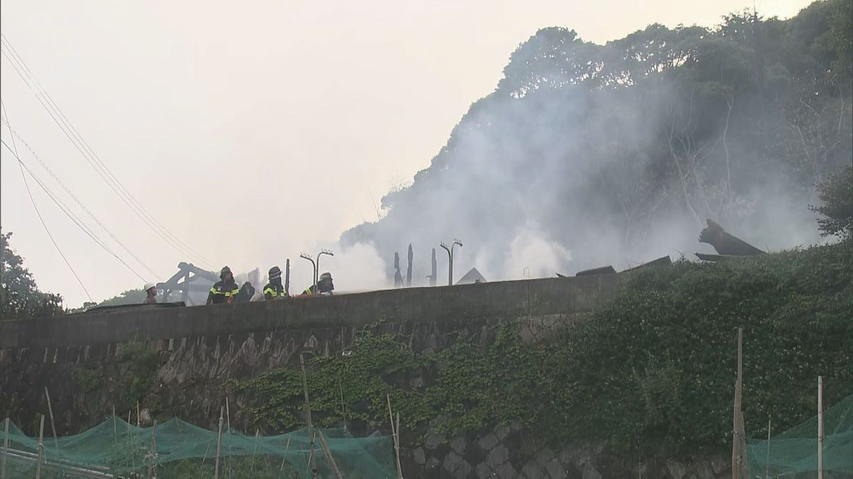 美祢市で住宅全焼し焼け跡から１人の遺体　世帯主の７７歳女性と連絡とれず