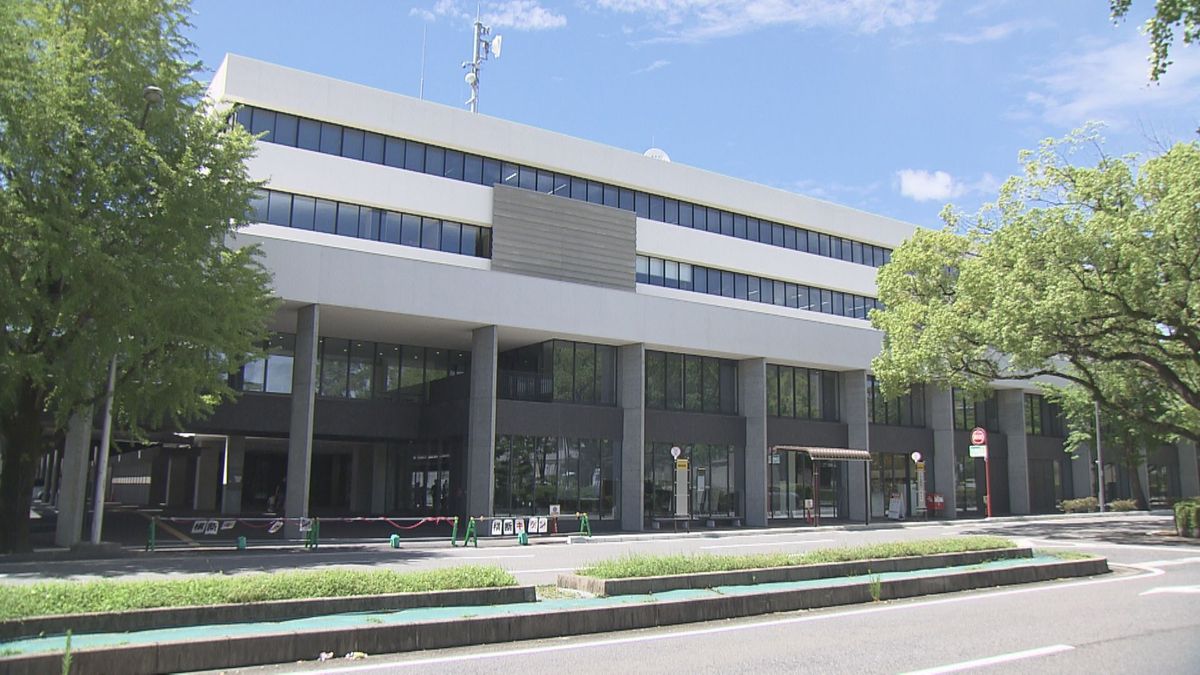 同僚の男性のトイレを盗撮 周南市の男性職員を懲戒処分