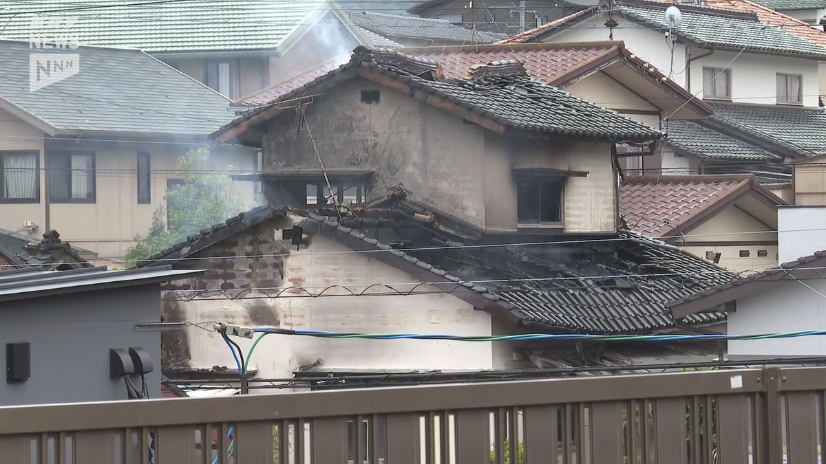 焼け跡から2人の遺体見つかる…岩国で民家火災　高齢夫婦と連絡とれず…