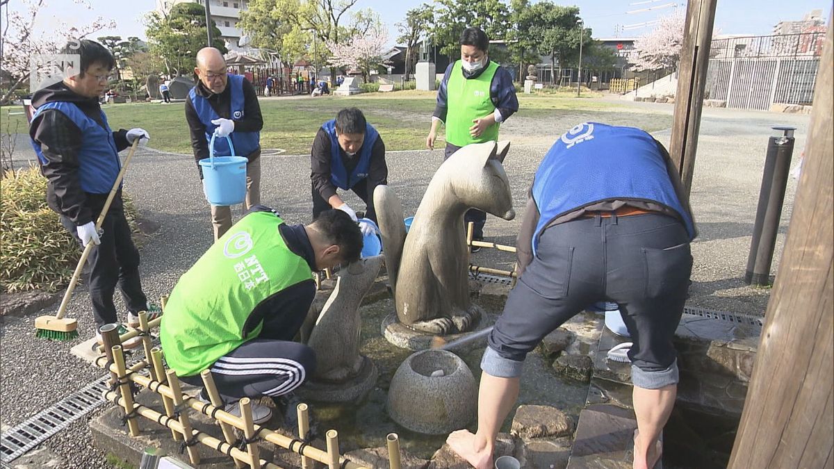 足湯とお祭りが楽しめる！湯田温泉白狐まつり
