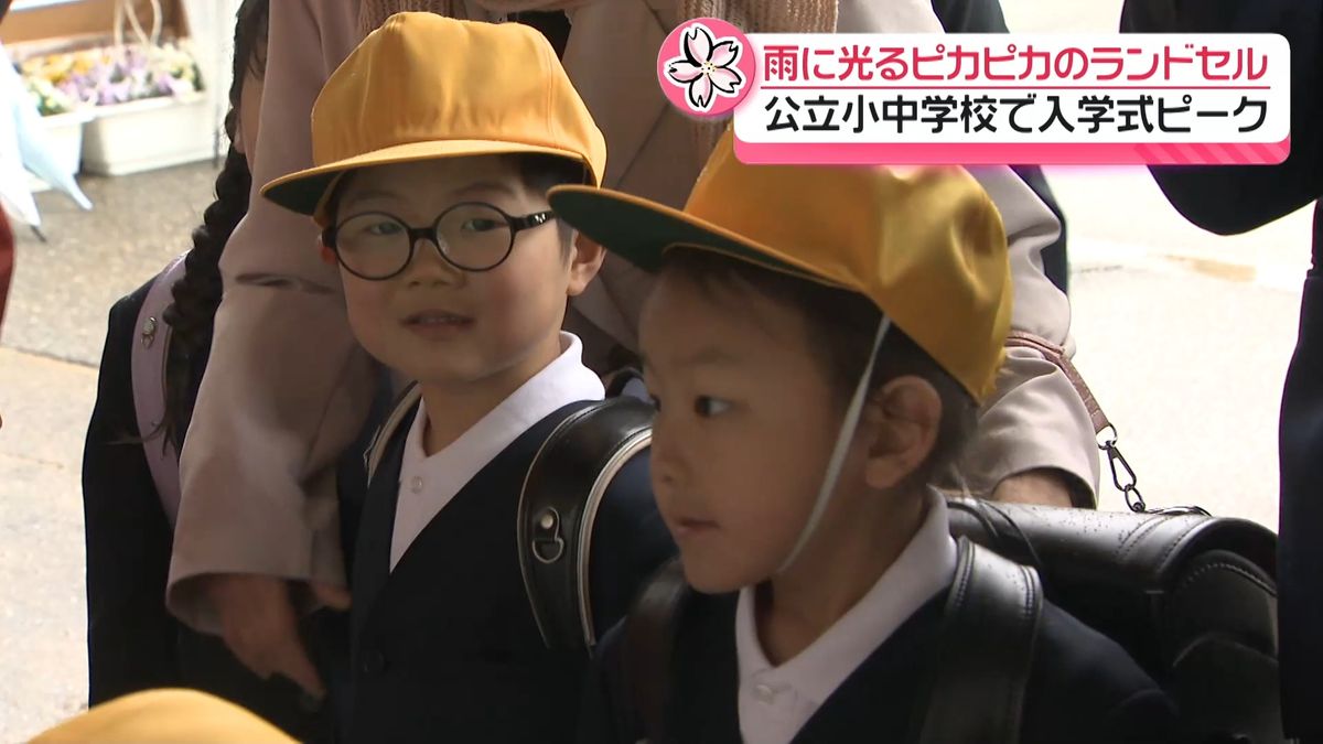 石川の小中学校で入学式ピーク 6校統合の輪島小学校では開校式