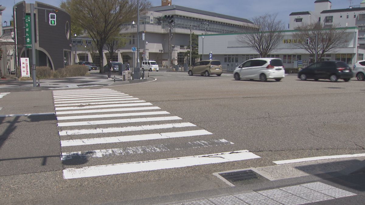 石川・金沢市で車で自転車に衝突し逃走 男を逮捕