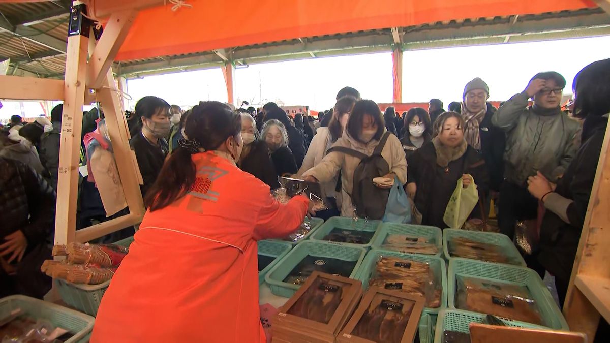 石川・金沢市で初の「出張輪島朝市」　待ちわびる客で大盛況　笑顔で再会も