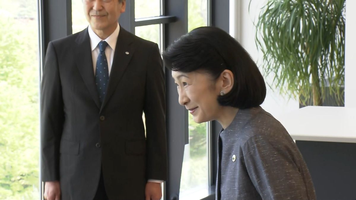 秋篠宮妃 紀子さま　金沢大で学習支援の学生たちと懇談「心の支えに」