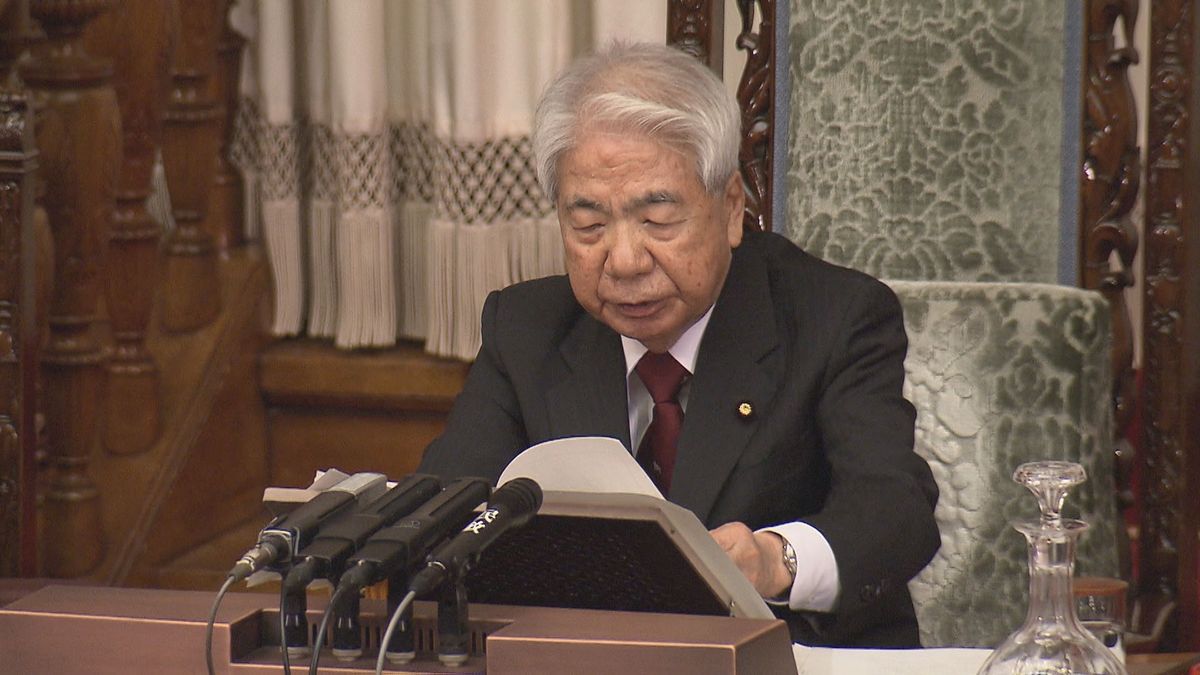 尾辻参院議長が議長を辞任へ 任期途中も体調不良で