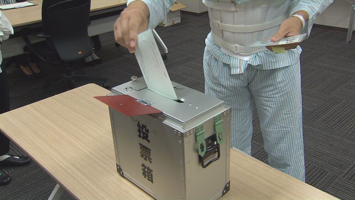 【衆議院選挙】鹿児島市立病院で不在者投票　入院患者33人が投票希望　県内では427か所が不在者投票所に指定