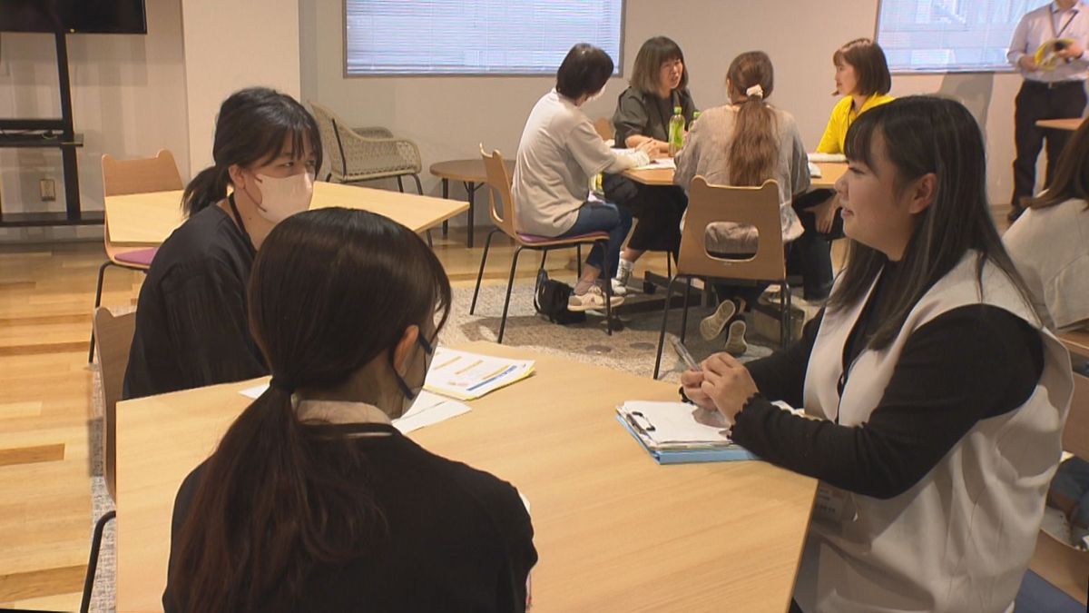 保育士不足解消のカギ“潜在保育士”の復職を後押し　鹿児島市のセミナーで復職経験者と交流