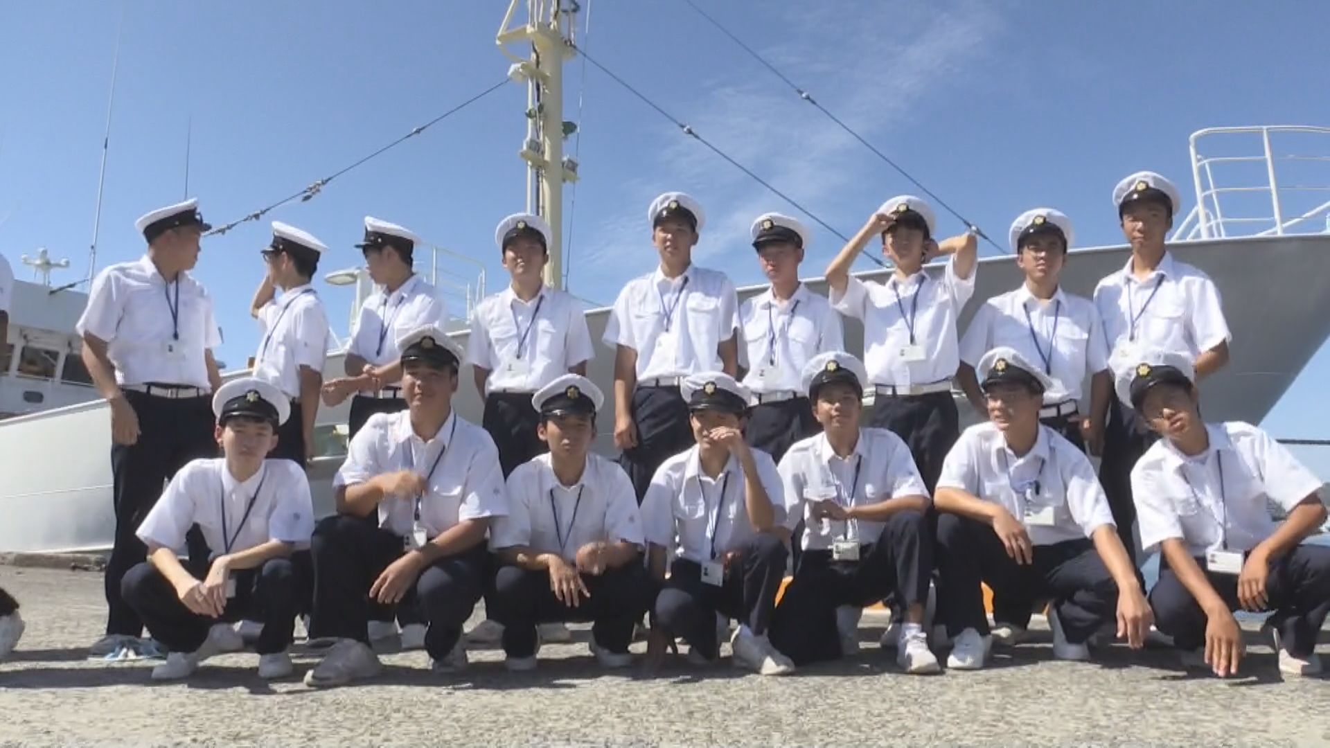 60日間の航海実習 鹿児島水産高校｢薩摩青雲丸｣出港 成長を期待 「一