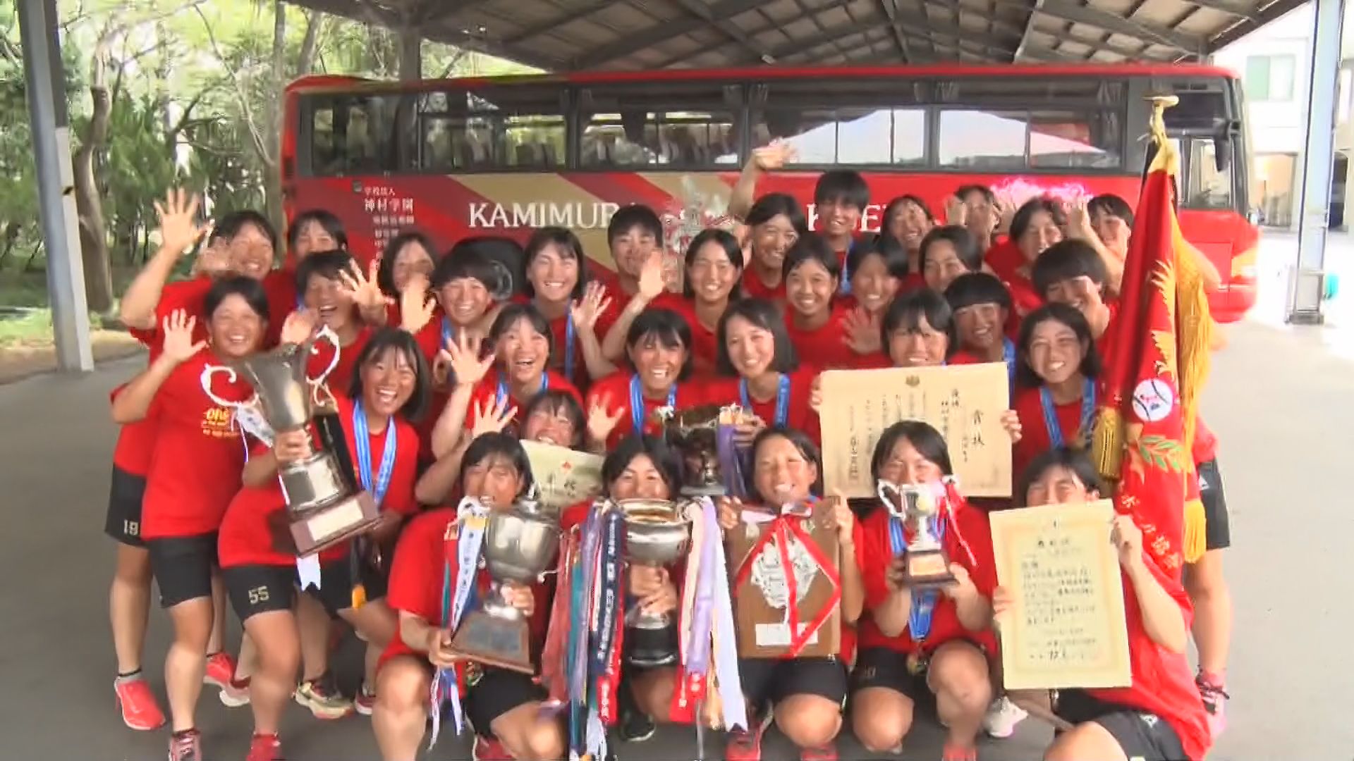 神村学園高等部女子ソフトボール部 インターハイで10年ぶり4度目の優勝 「誇りをもって戦えた」（2024年7月26日掲載）｜KYT NEWS NNN