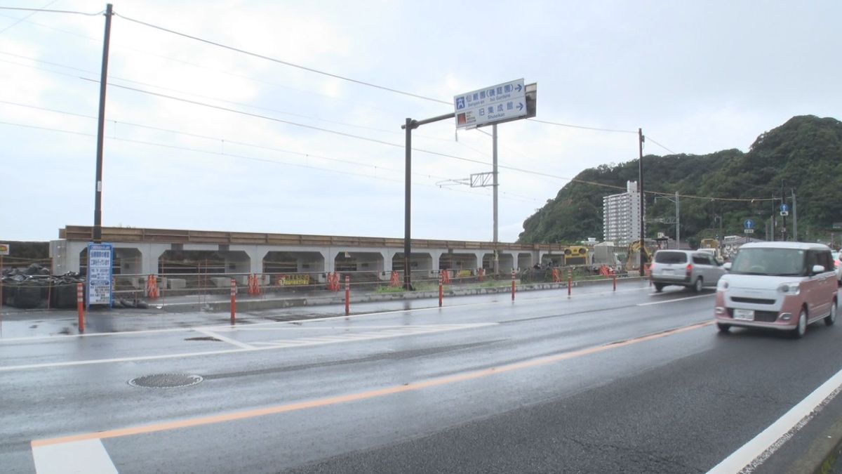 建設中の仙巌園駅（今年１０月）