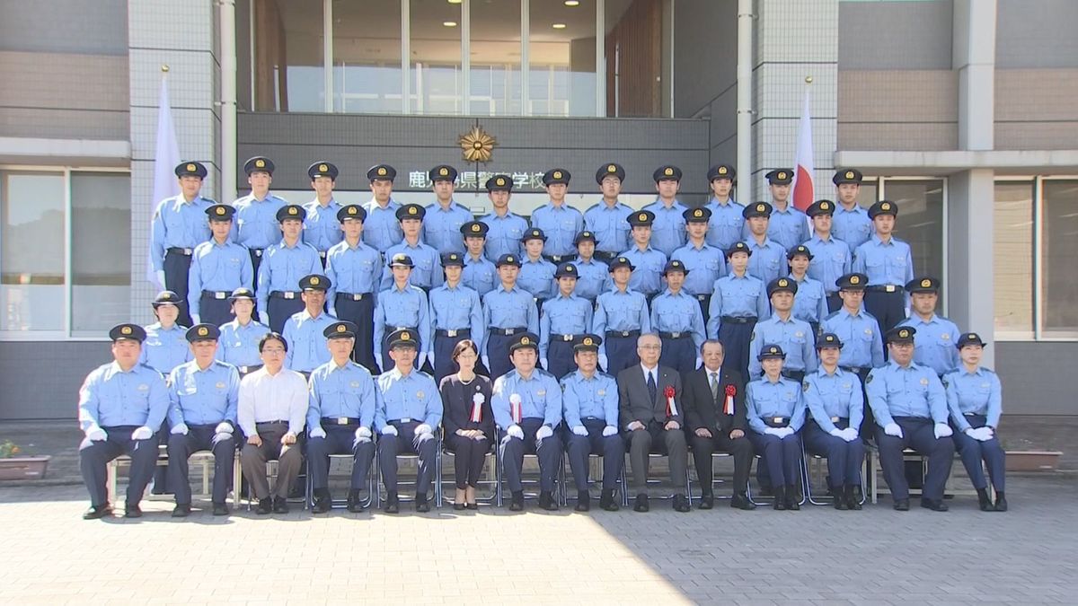 警察学校卒業式 　32人の新人警察官が誕生 「温かい警察官になれるよう尽力」