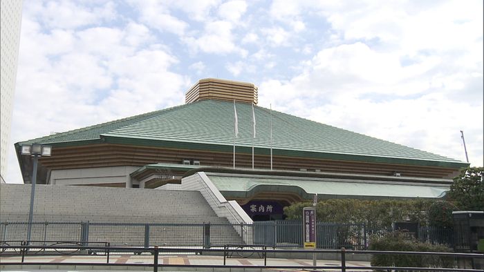 照ノ富士 阿武咲に勝利で単独トップ守る