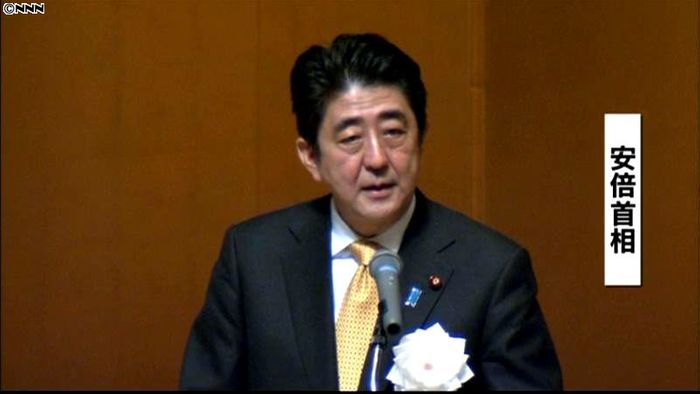 安倍首相、新任公務員らを激励