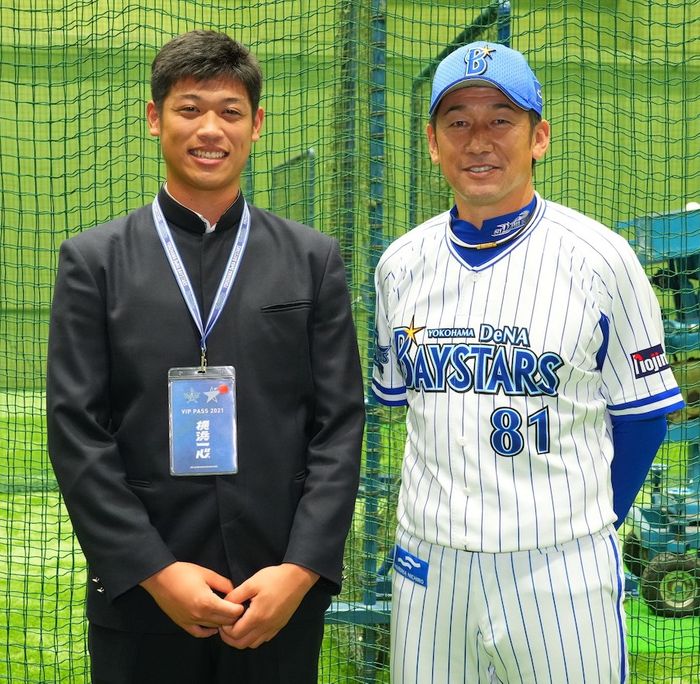「横浜は都会」DeNAドラ1小園が球場に