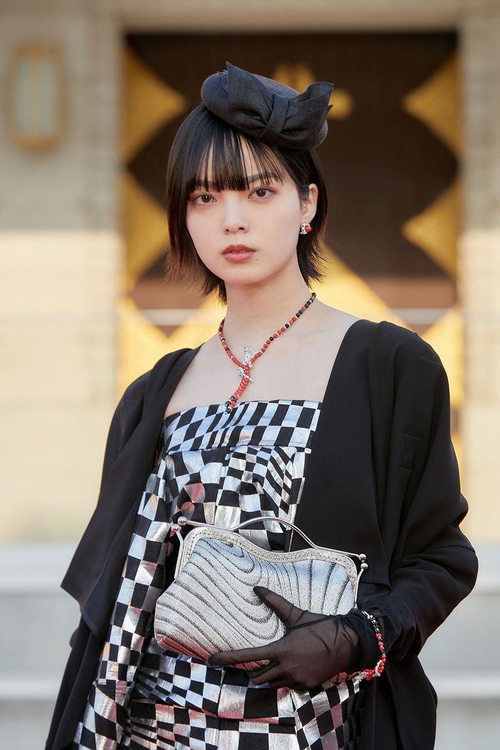 平手友梨奈、小栗旬らセレブリティが集結 ハイジュエリーに広末凉子「興奮しております」