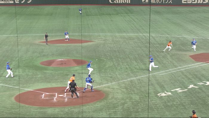 「凄い事やるな」DeNA・大貫が頭脳プレーを披露! わざと落としてダブルプレイ