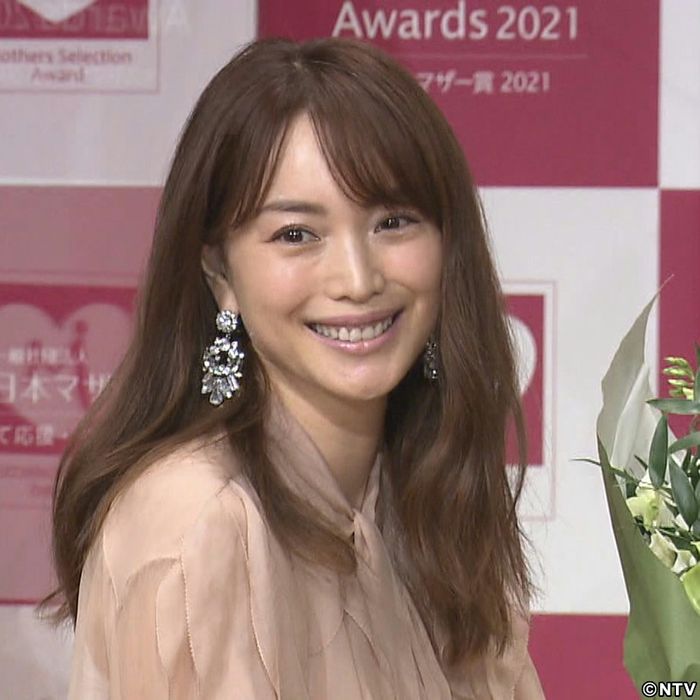 蛯原友里42歳、第2子女児出産を発表