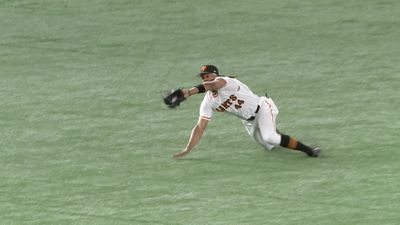 守備で泣ける 巨人 ウォーカーがダイビングキャッチ 先発シューメーカー救う