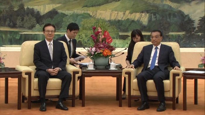 谷内局長、中国・李克強首相と会談