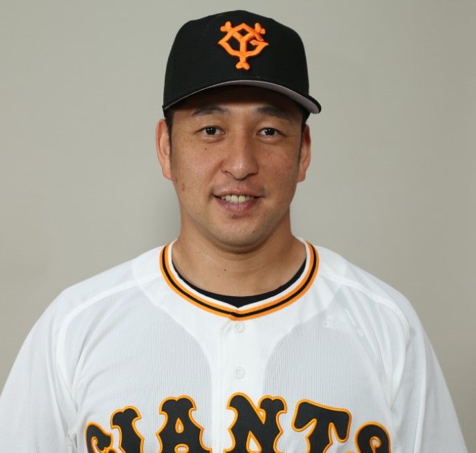 巨人・中島宏之 2死満塁のチャンスに代打で登場するもファーストフライ 巨人は2度の満塁のチャンス生かせず