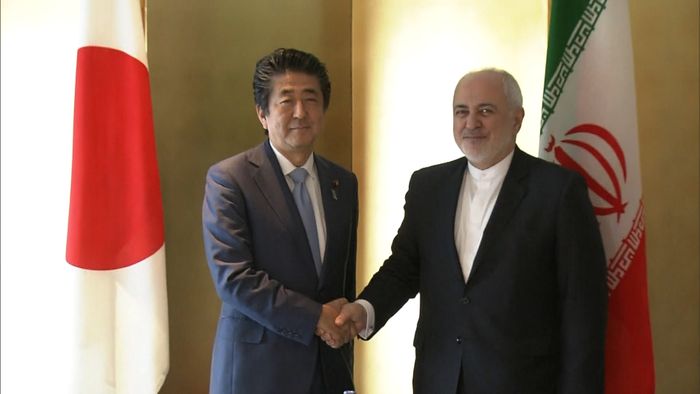 安倍首相、イラン外相に「外交努力続ける」