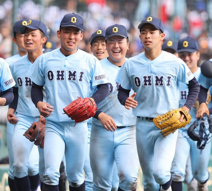 ブラバンで「HOT LIMIT」! 西川貴教も東京五輪金メダリスト大橋悠依も喜び 近江高校 決勝進出