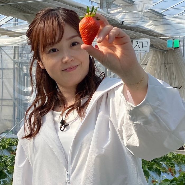 水卜麻美アナ “爆食い” 再び「これは調査だから」 ロボットにサステナブル…最新いちご狩り
