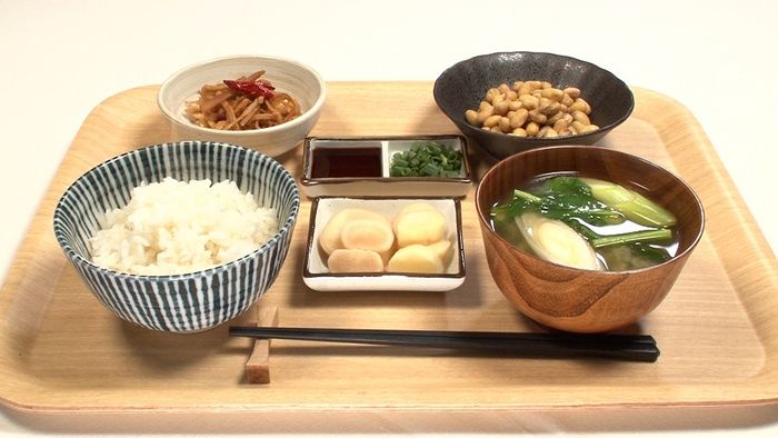 国分太一 新宿で岸優太と “究極の朝食” 作り 納豆もお手製で岸は「隅々までうまい」