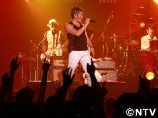 吉川晃司、熱狂の全国ツアー全22曲で幕