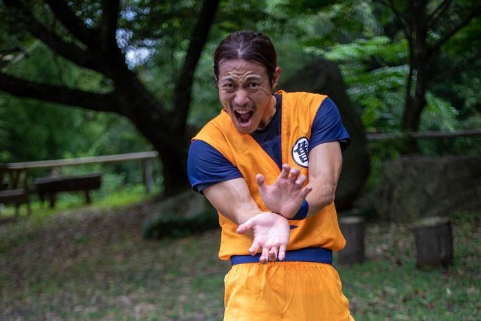 本田圭佑が“かめはめ波”孫悟空姿を披露