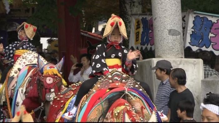 岩手に初夏の訪れ「チャグチャグ馬コ」