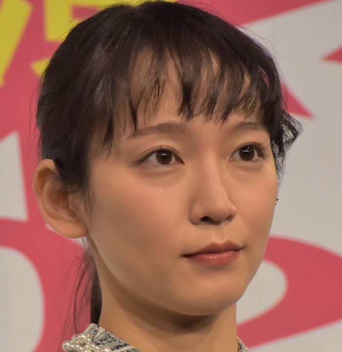 吉岡里帆 新型コロナ感染 現在は自宅療養