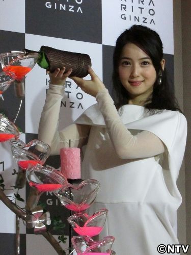 佐々木希、銀座の新施設に「女子力上がる」