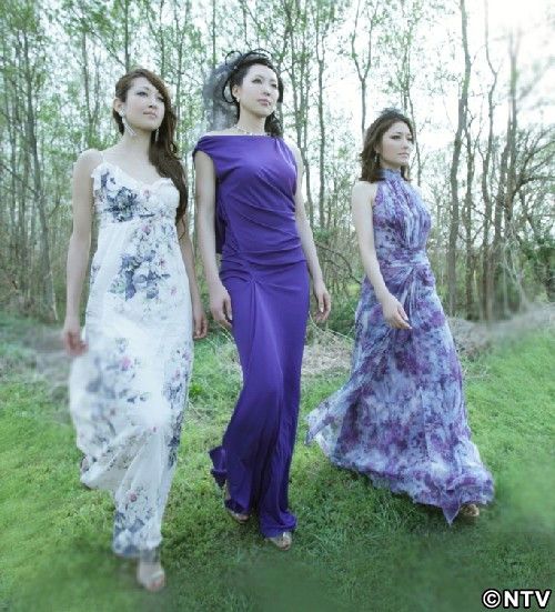 高橋真梨子、新曲プロモに10人の美魔女