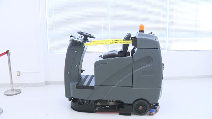 無人で床掃除!ソフトバンクが最新ロボ公開