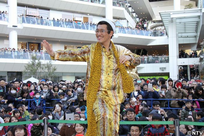 ピコ太郎、渡仏して実感!?凱旋門より人気